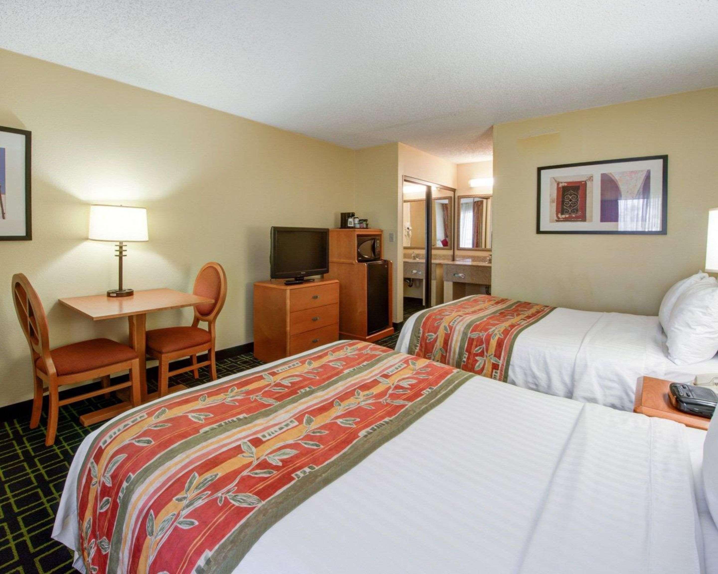 Quality Inn Placentia Anaheim Fullerton エクステリア 写真