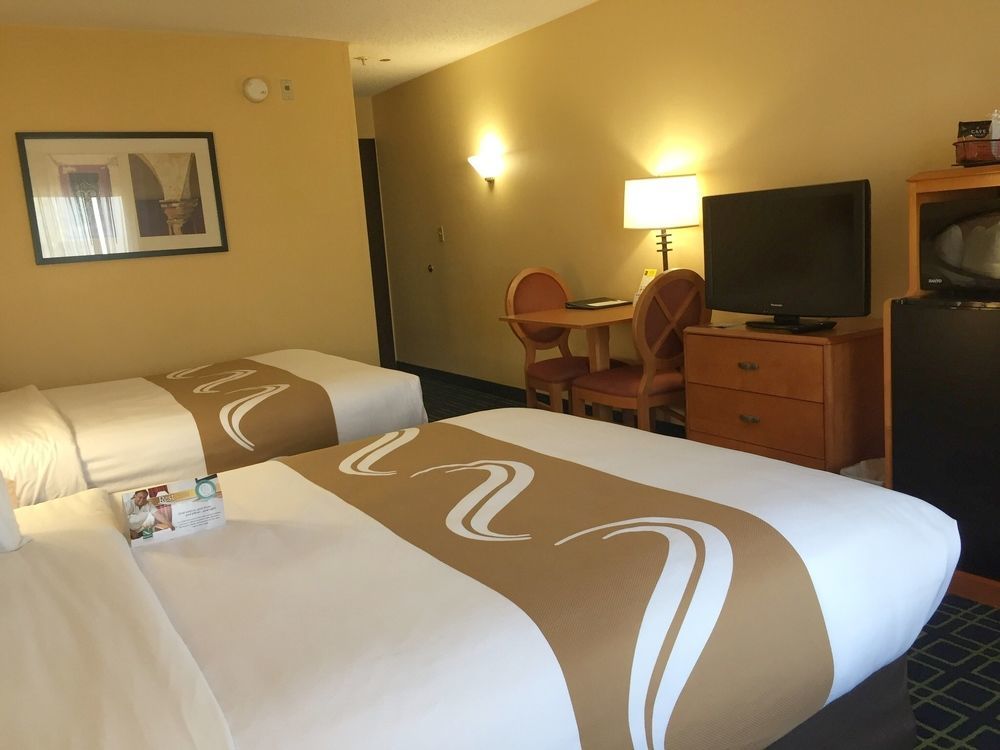 Quality Inn Placentia Anaheim Fullerton エクステリア 写真